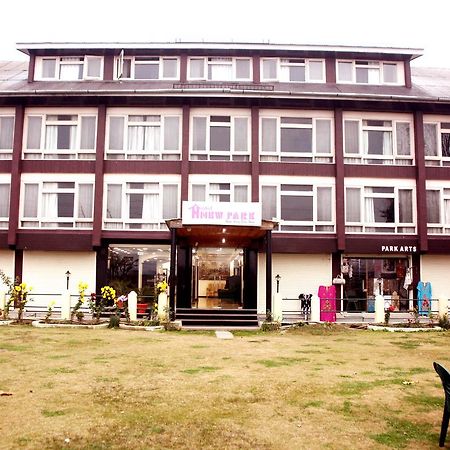 Hotel New Park At Dal Lake Срінагар Екстер'єр фото