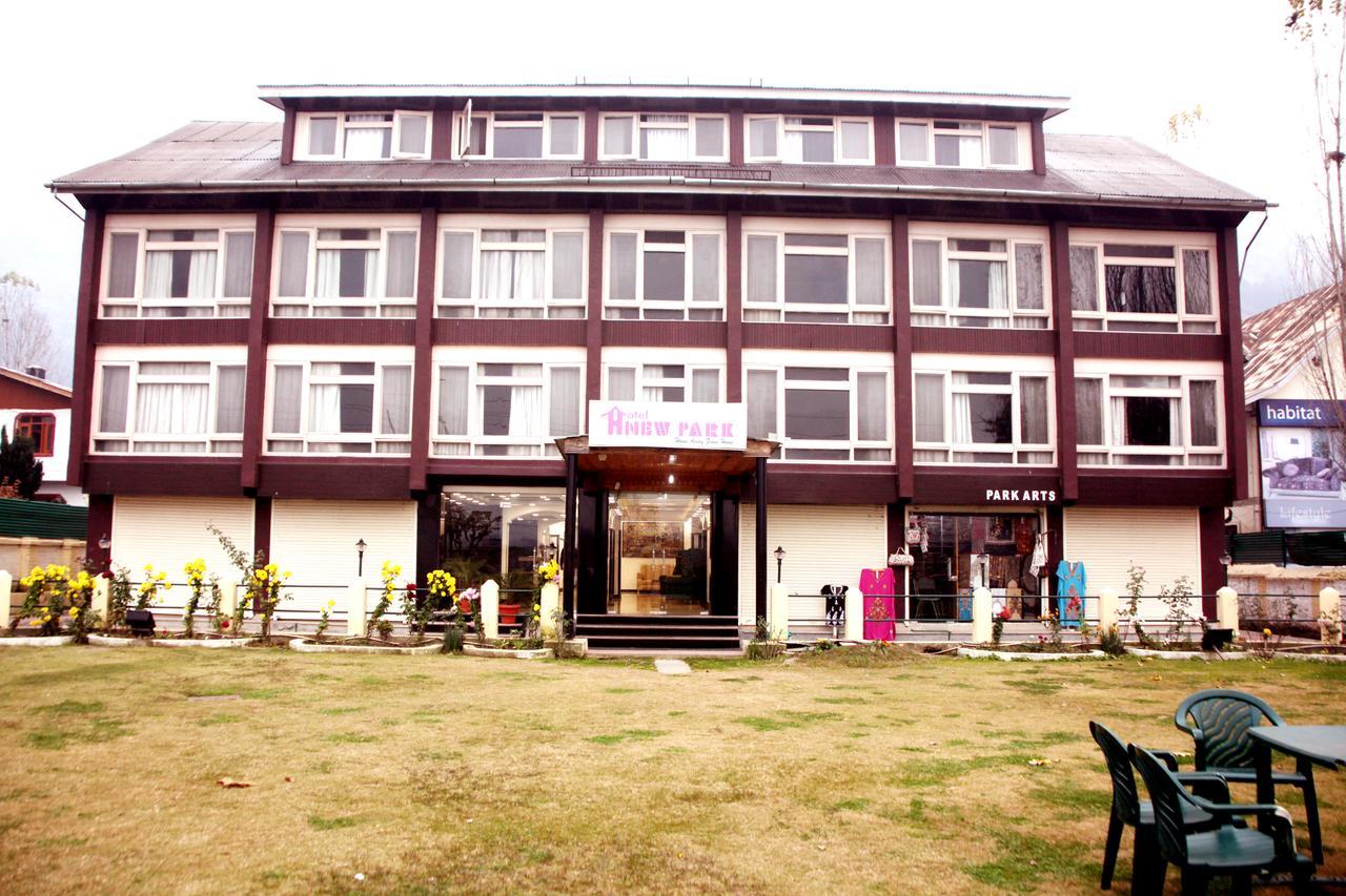 Hotel New Park At Dal Lake Срінагар Екстер'єр фото